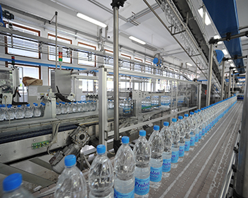 灌裝機(jī)能給企業(yè)的商品帶來更有力的市場(chǎng)競(jìng)爭(zhēng)